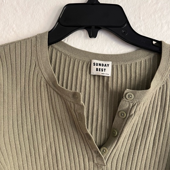 Sunday Best Sage Ribbed Crop Top - Picture 2 of 3